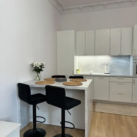 Honey Nook 3 Minutes From The Center Apartment *